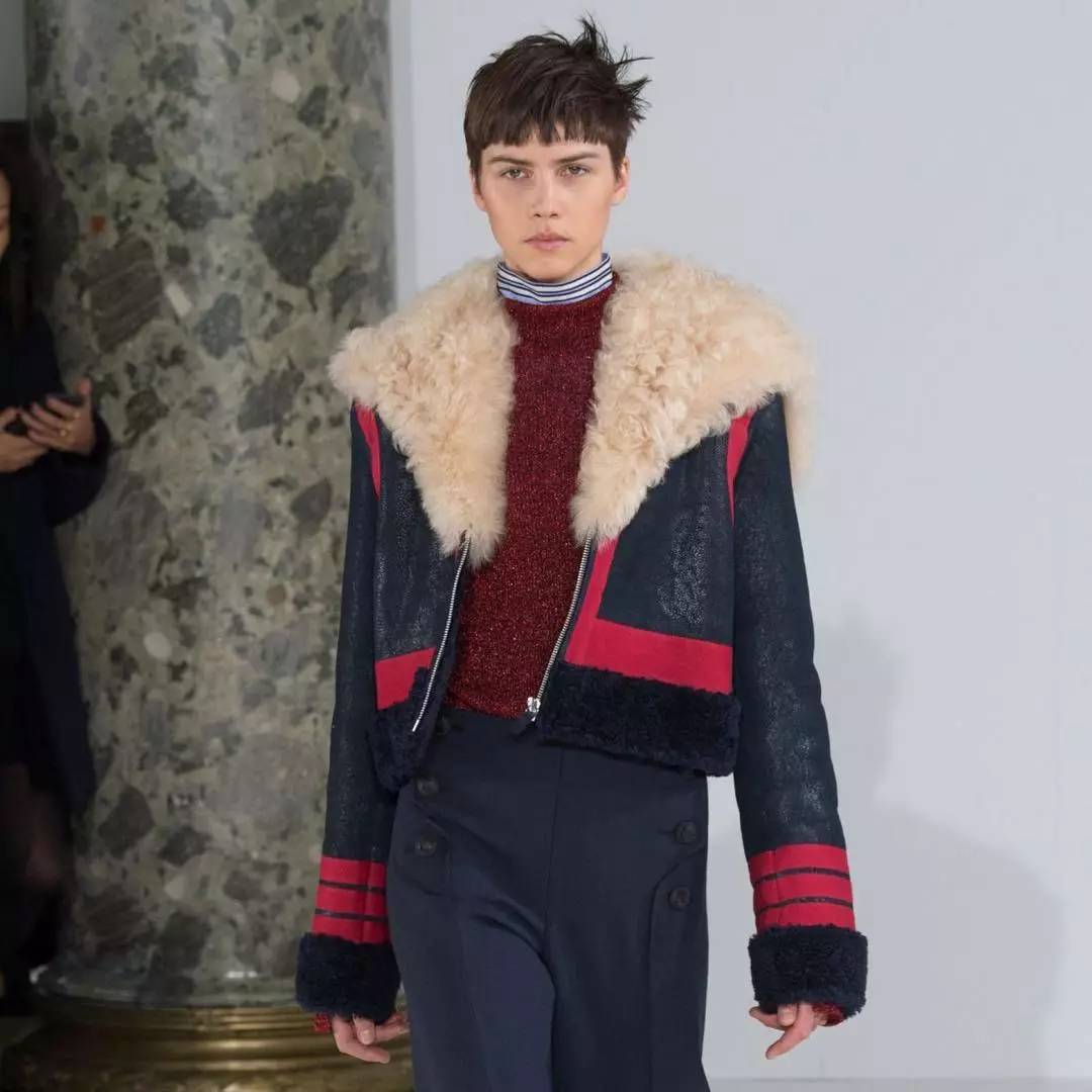 去韩国买衣服推荐买什么,韩国哪里卖好看的衣服