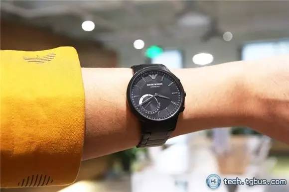 安普里奥阿玛尼商务智能防水手表,安普里奥阿玛尼ar1998手表真假