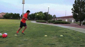 维维足球射门教程,维维足球怎么接半高球