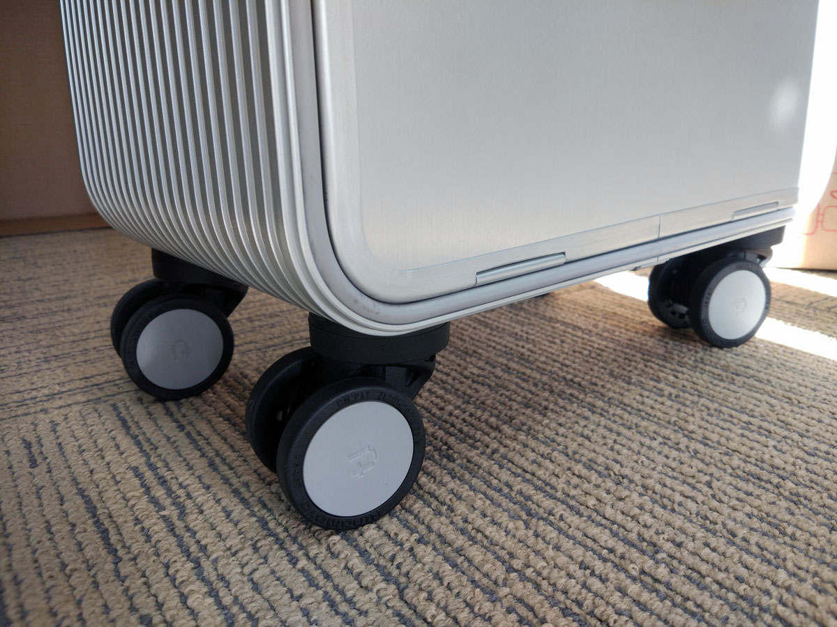 王老湿体验划船机,王老湿开箱视频