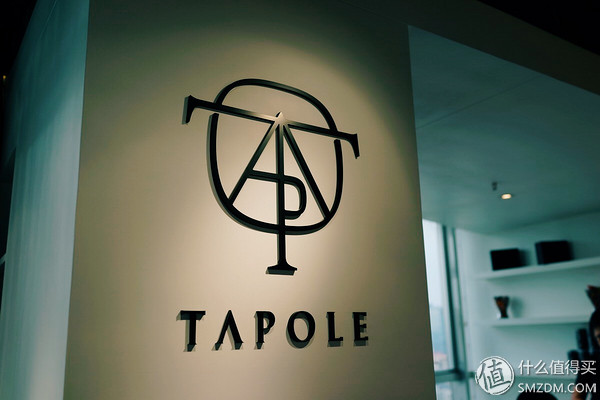 柯南戴白眼镜图片,柯南同款眼镜戴上之后能看见吗