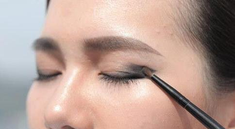 适合新手的大牌眼影,日场眼影盘推荐