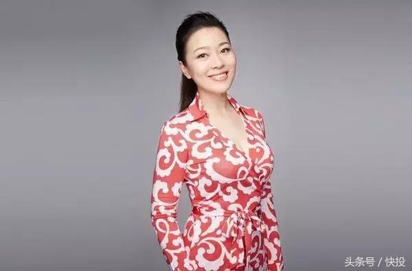 有人拼爹上位、拼车回家，她拼的东西很掉份，却有人送上千万美金