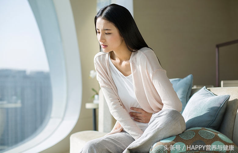 指甲苍白可能是肝癌！身体上的这20个癌症信号不要忽视！