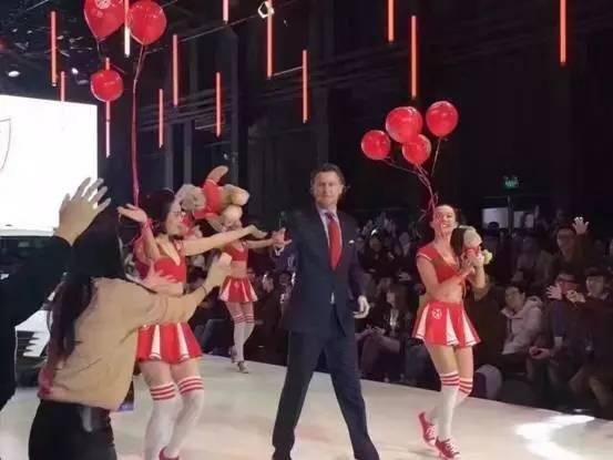 “名门”与“豪门”激情相遇，才是名爵的开门盛宴