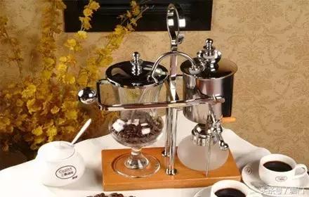 那些正在消失的咖啡师技能——10年前，上岗得会果盘雕刻