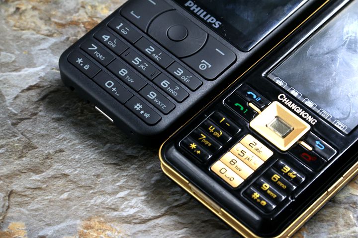 飞利浦e180手机怎么样,飞利浦老人机充电器