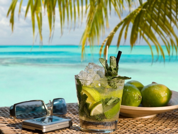 钱少也能装B,看完就会喝酒，100块就能喝到好喝的烈酒！