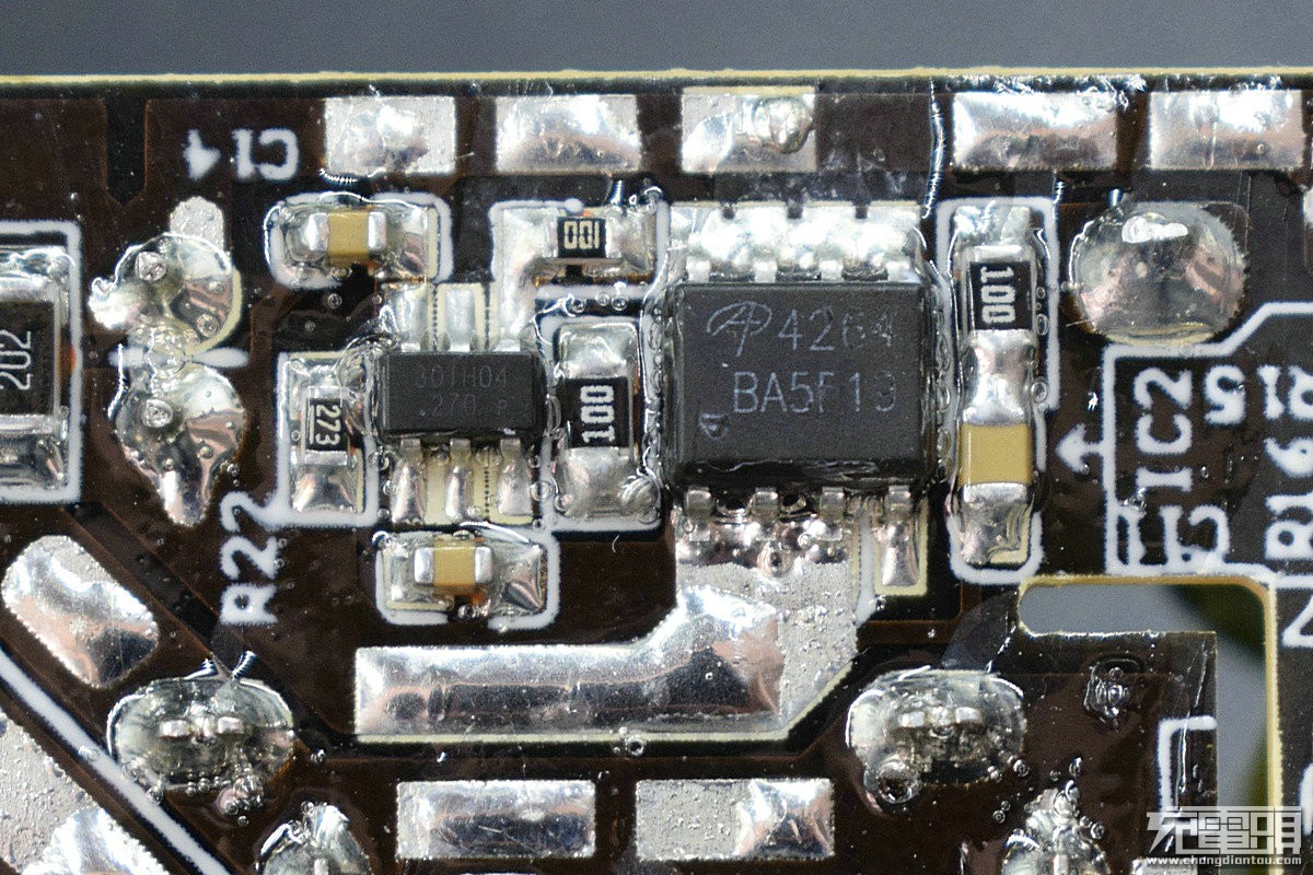 虽名不经传但也可圈可点达世奇插线板评测及拆解