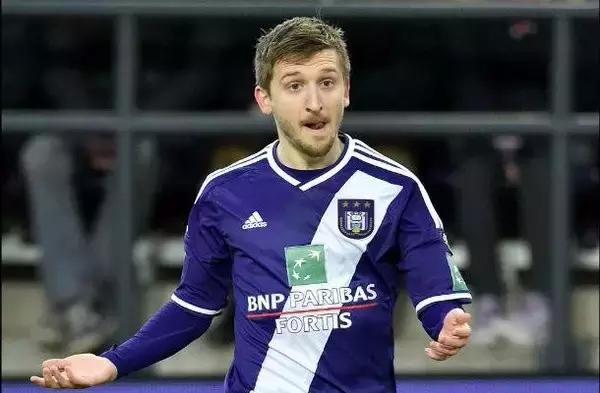 他曾被誉为“德国梅西”,却在7年间已换了8支球队