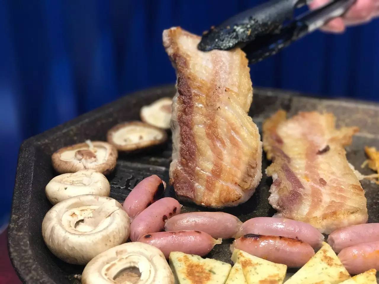 叱咤首尔烤肉界30年，来成都秒变5星好评店！看了《蓝色大海》必吃一顿！