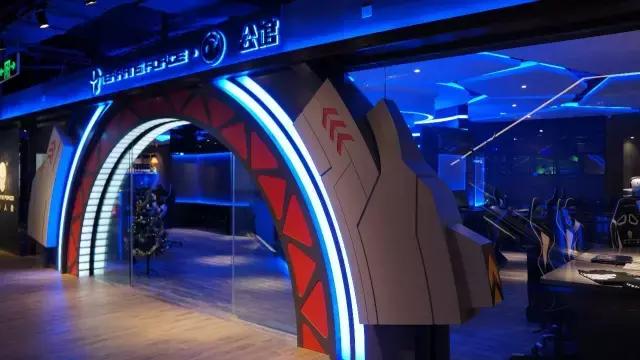 空间六记｜没了“站街”拉客的百脑汇，居然开起了“医院”？