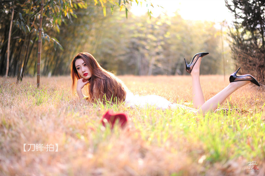 烈焰焚情,烈焰红唇娇艳欲滴