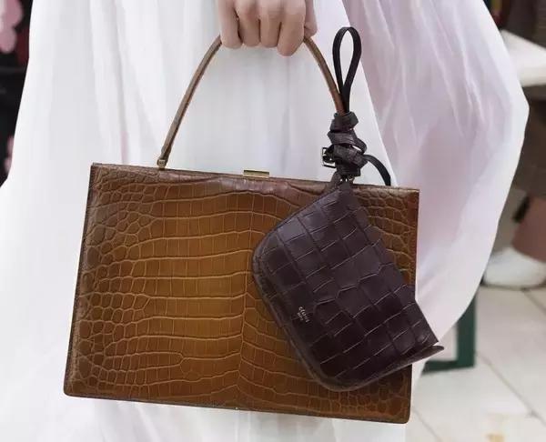 最新款包包比较,2018大牌新款包包