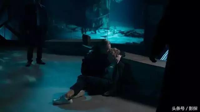 卷福被华生打,卷福华生打架