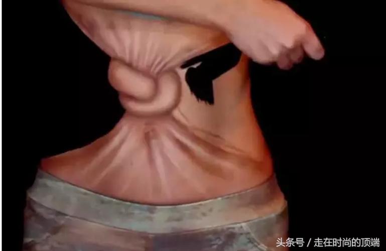 哇！化妆术“擦”掉身体，将腰打结了？