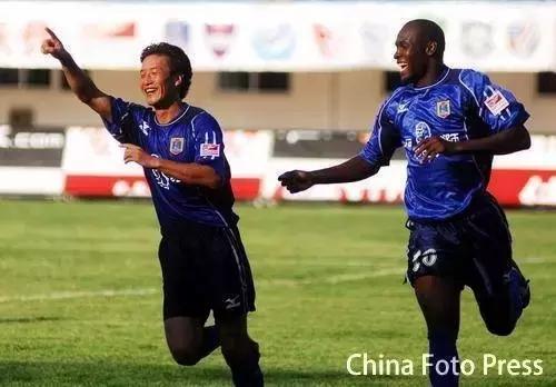 兄弟们,踢好这120分钟咱们进军全国!