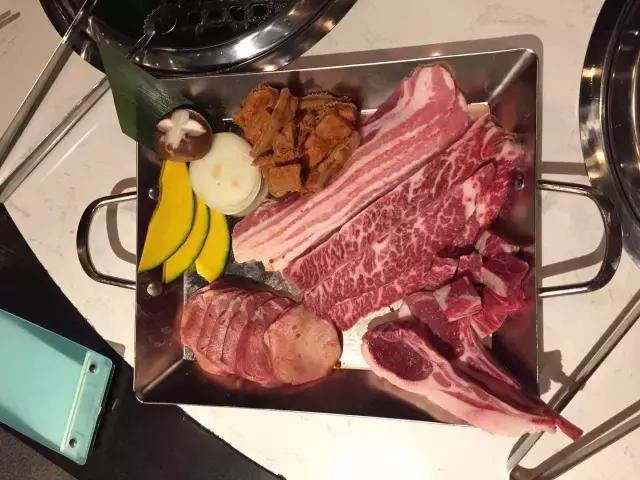 这家烧烤店靠什么年入过亿,深圳一家烧烤店居然年赚14亿