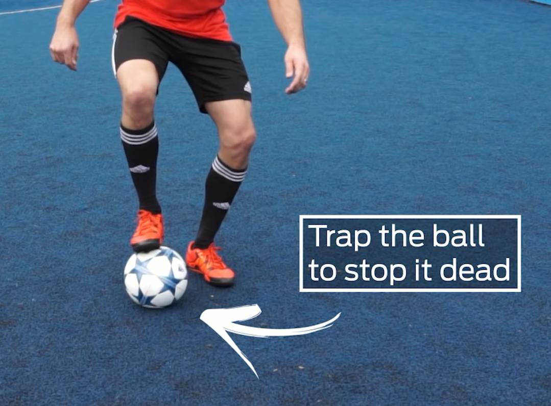 足球过人实用变向技巧教案,足球大幅度变向教学