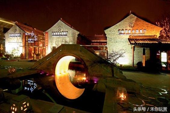 青砖黛瓦的古街风情,青砖黛瓦骑楼古巷