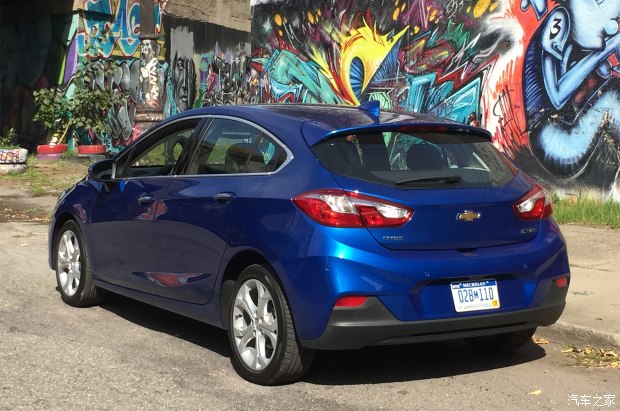 科鲁兹两厢版值得买吗,科鲁兹两厢版实拍