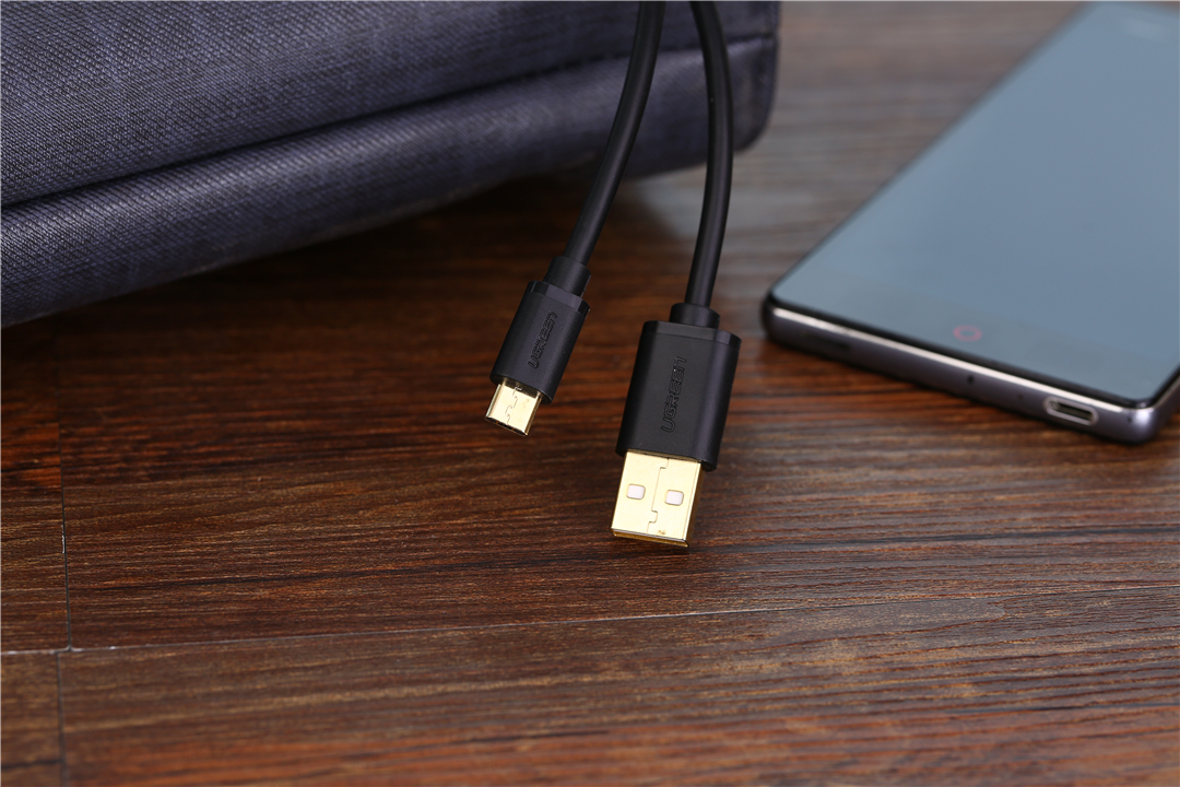 手机数据线接口也有鄙视链？看看你的手机数据线在哪个位置