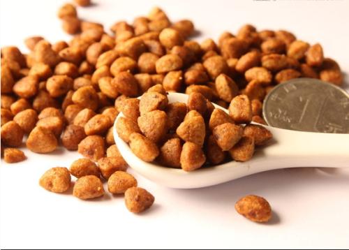 狗狗吐黄水但食欲便便都正常,狗狗便便一半成形一半不成形