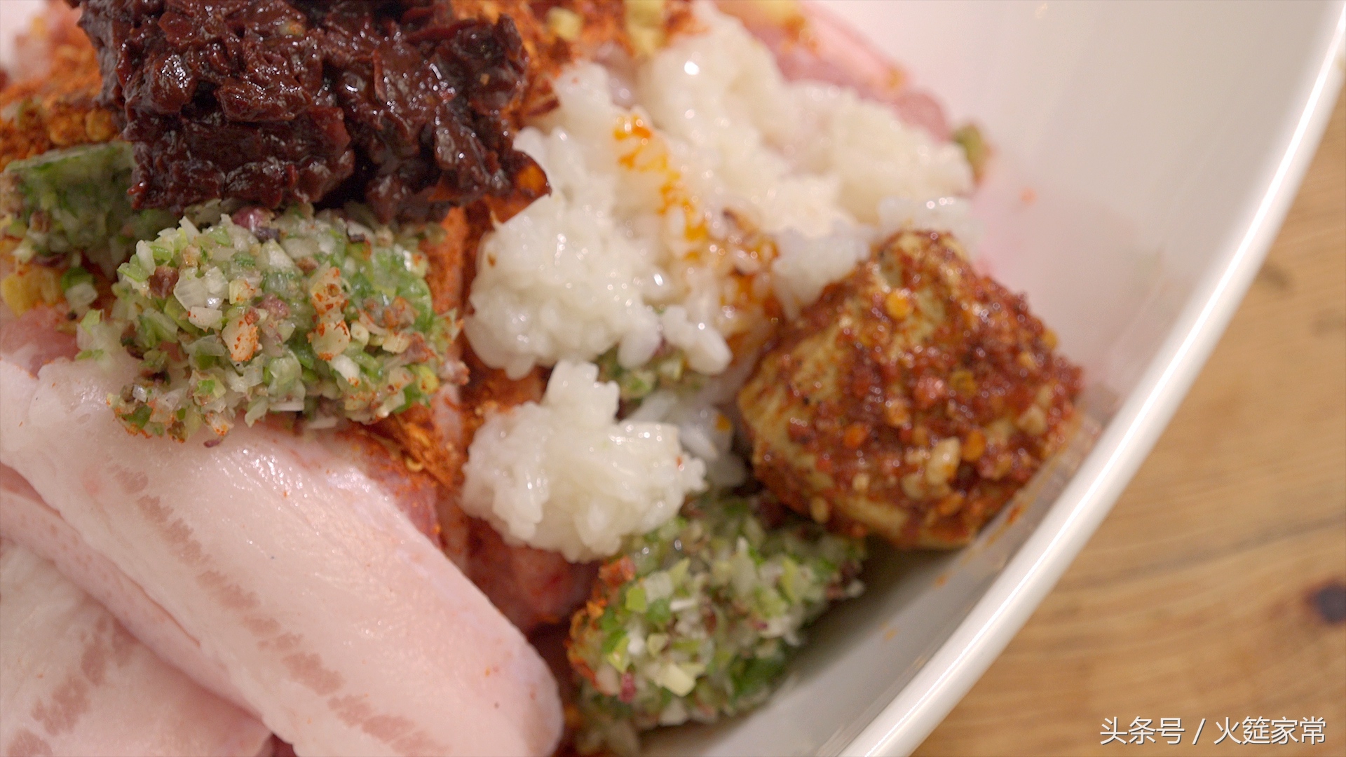 最简单的粉蒸肉用蒸肉粉,做粉蒸肉用什么肉做出来最好吃