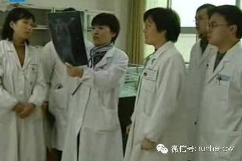 孕6月准妈妈肚子惊现两个子宫，跪求医生挽救不成竟被迫含泪引产