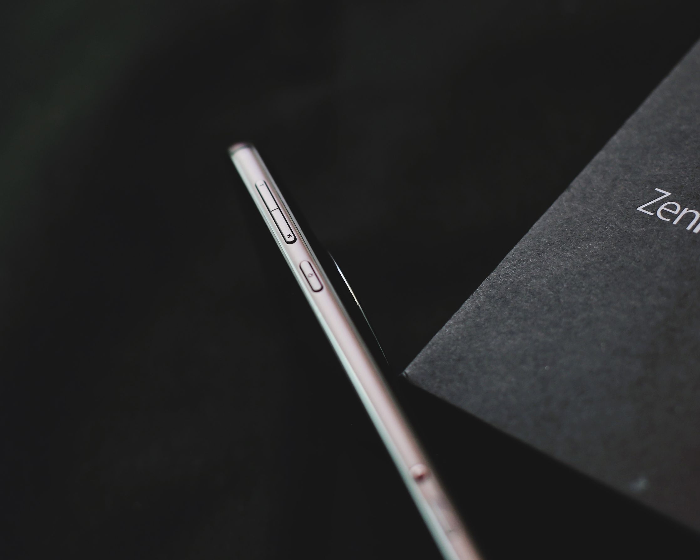 华硕zenfone4zoom,华硕zenfone3鹰眼版