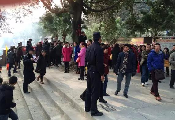 秒杀复制群发！让你见识啥叫”最威武霸气的拜年”！