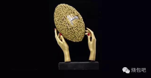 唯物｜情人节倒计时，去看50个潮牌出的超级碗纪念球，独一无二