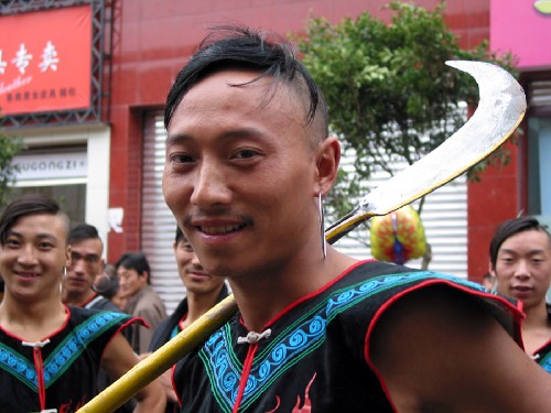 西部刀手，行走于中国道教神山四川洪雅瓦屋山，暗藏杀伐之气！