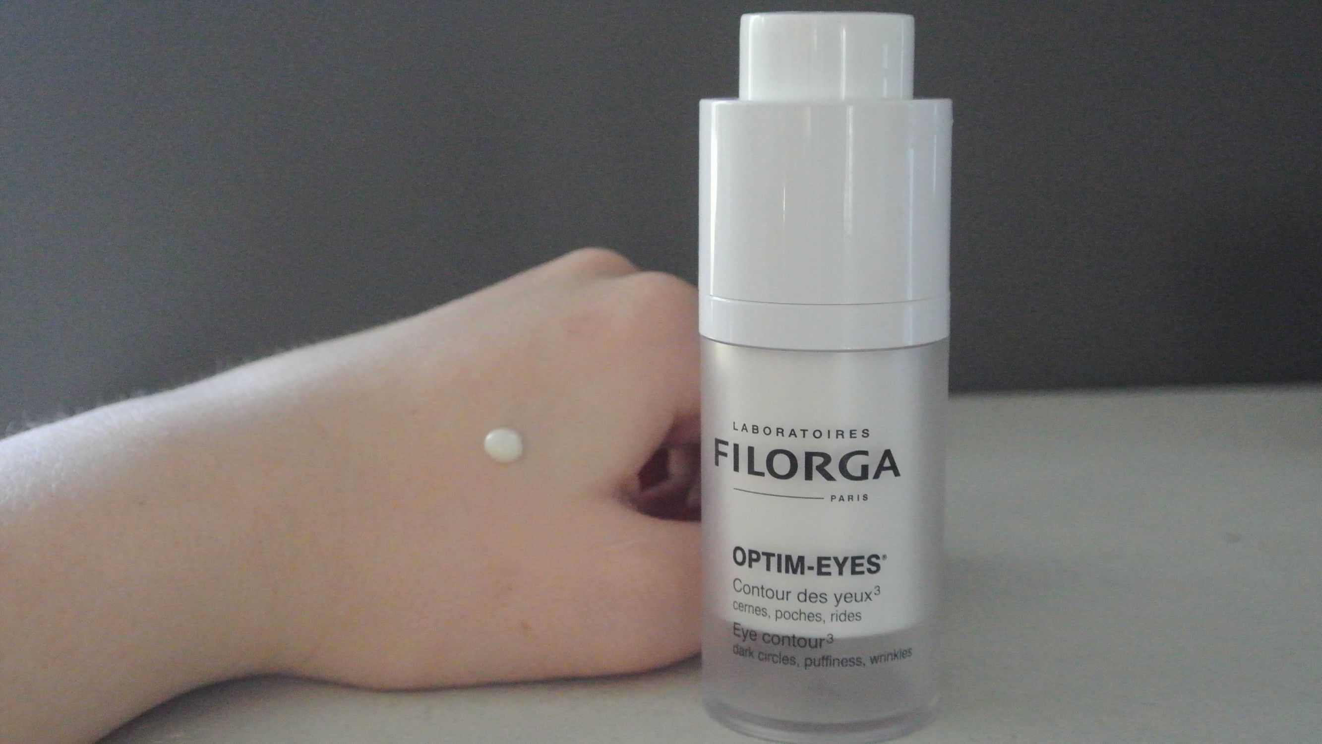 给你推荐一款超级好用的眼霜,这才是真正有效的眼霜