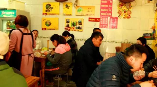 人均10块吃喝玩乐,人均10块钱的食物