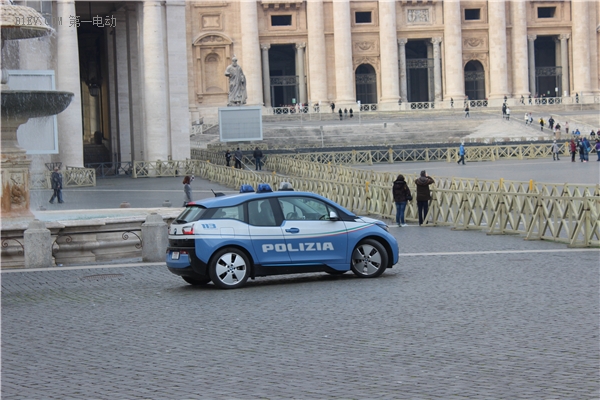 蜜月旅行惊现知豆比亚迪，顺着德法瑞意饱览欧洲的新能源汽车