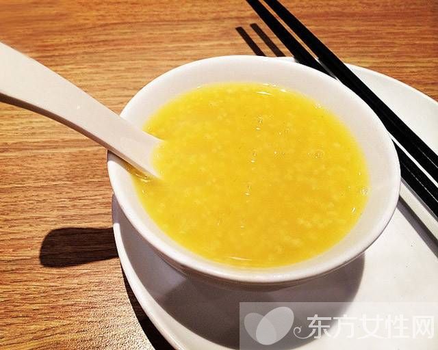 小米粥的做法和功效作用,小米粥做法和功效与作用