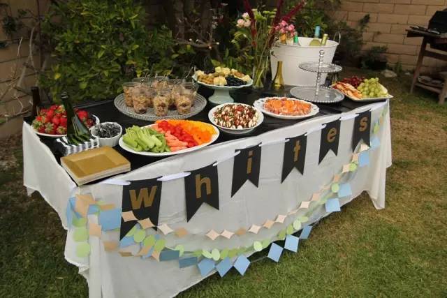 喝剩的葡萄酒怎么处理,葡萄酒没喝完剩下的能喝吗