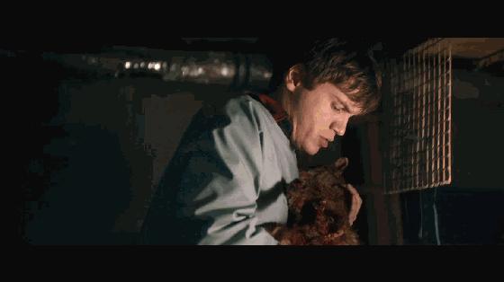 这具尸体一动不动，却制造了年度恐怖大戏！