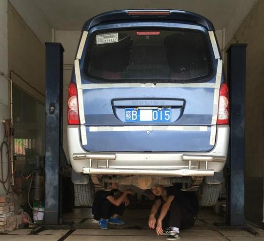 五菱车开了十年了是不是油耗很高,五菱车开久了换什么省油