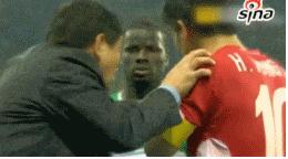 足球名场面搞笑视频阿森纳,足坛最搞笑的10大球星