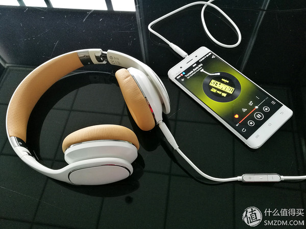 有颜值，有实力否？三星LevelOn头戴式耳机