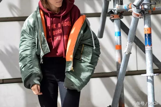 新年如何穿得好看又暖又时髦,新年穿大红大紫