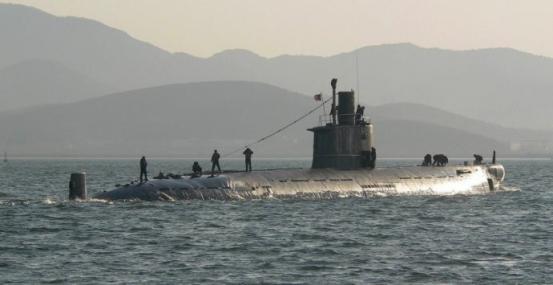 孟加拉国从中国买的潜艇，印度提出帮助培训，演示被炸逃生吗？