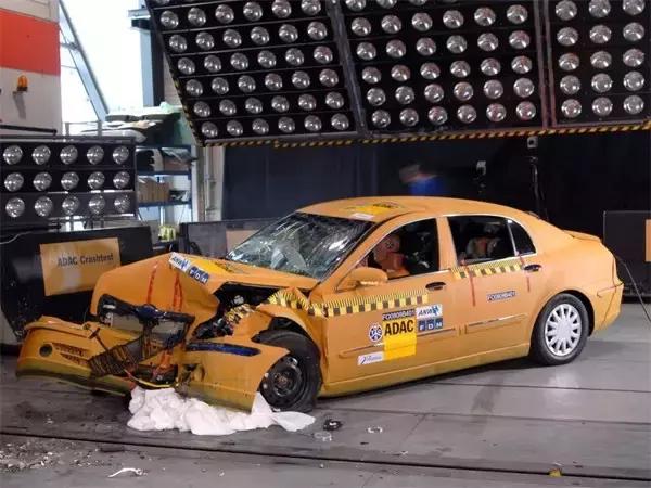 c-ncap碰撞测试皮卡,c-ncap碰撞测试标致