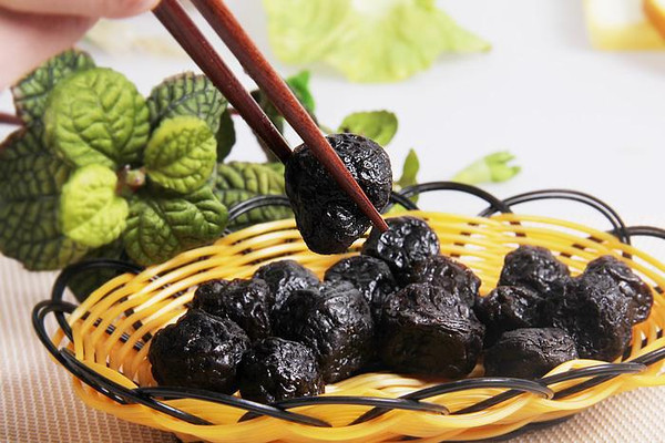 哪种植物叶子的汁治疗瘊子,有一种植物的种子治瘊子