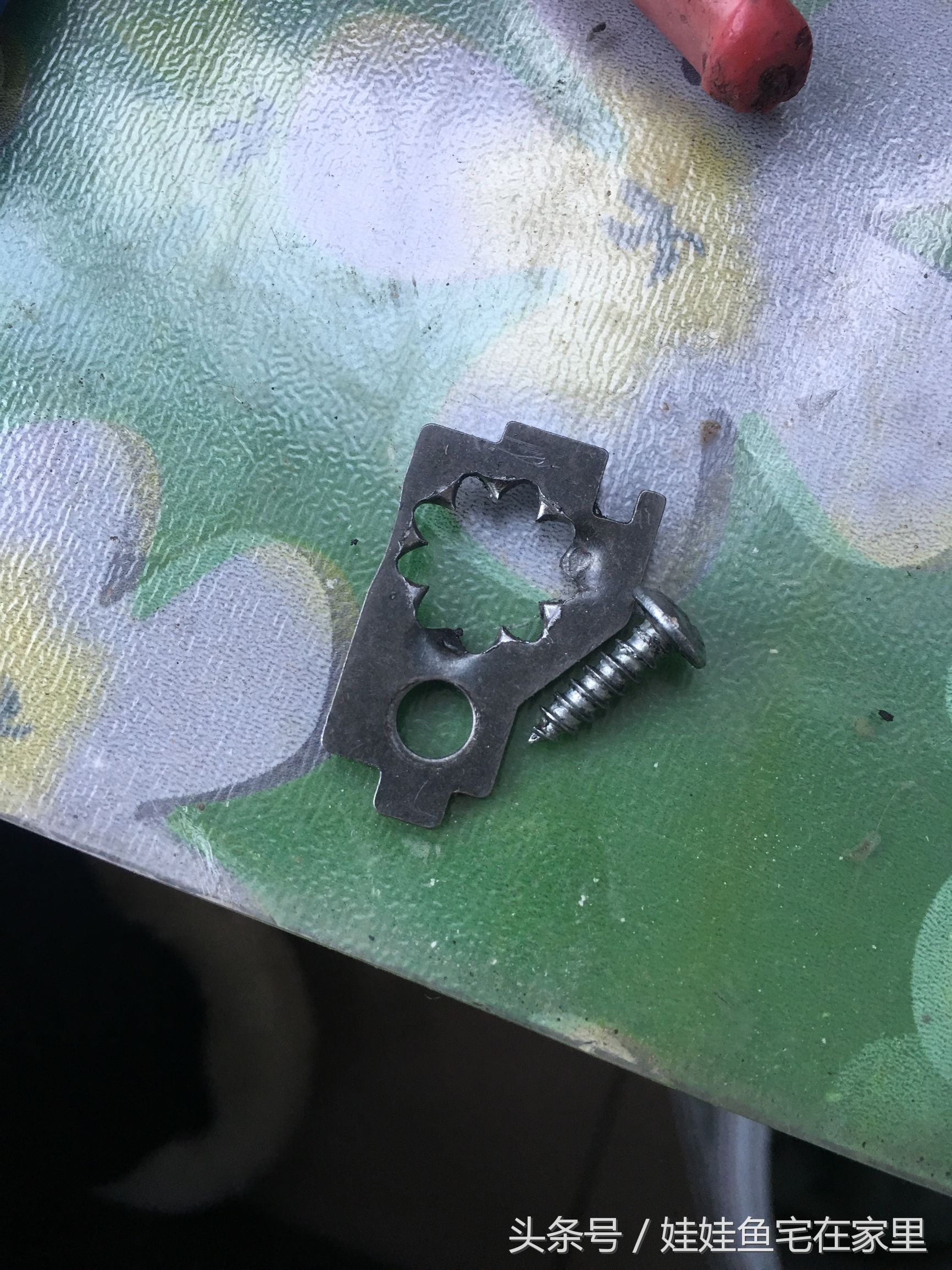 18v博世电锤锂电池组装视频,博世电锤机头维修