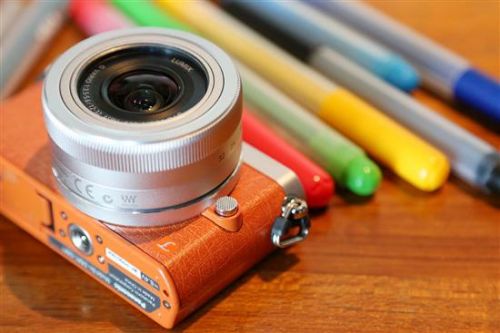 佳能单反和索尼微单选哪个,男生选微单还是单反