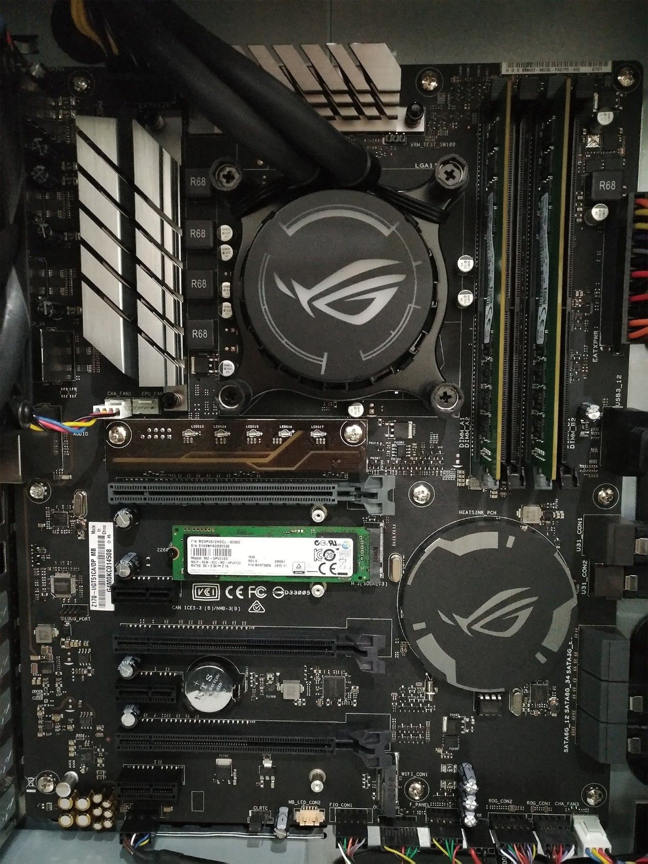 「评测」售价堪比真车ROG玩家国度GT51CA“超跑”台式PC