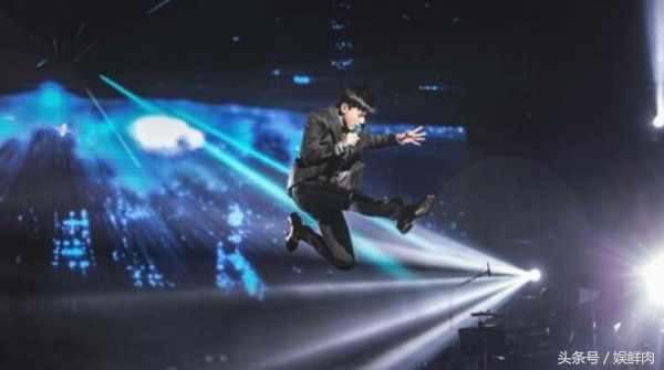 2020微博之夜王俊凯鹿晗张杰,王俊凯跳小熊舞